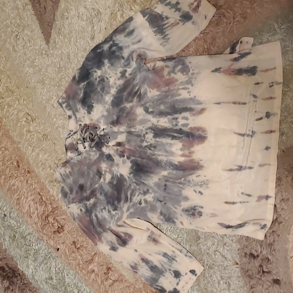 Gypsy silk tie dye 3/4 sleeve top. Size s - Picture 7 of 7